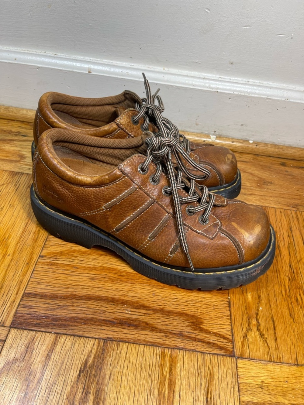 Dr. Martens Airwair Brown Leather Lace-up Oxfords 11306 men 11 chinky